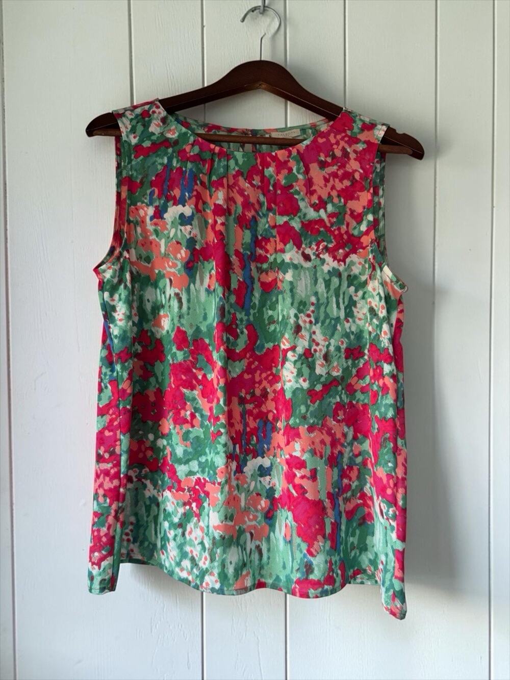 Talbots Women's Sleeveless Floral Blouse Size M Coral Watercolor Top Summer